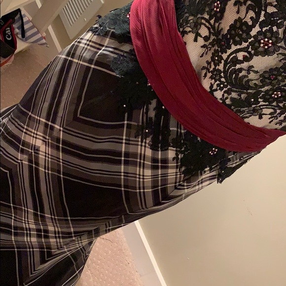 Black plaid dress with burgundy/pearl detailing - Picture 8 of 8